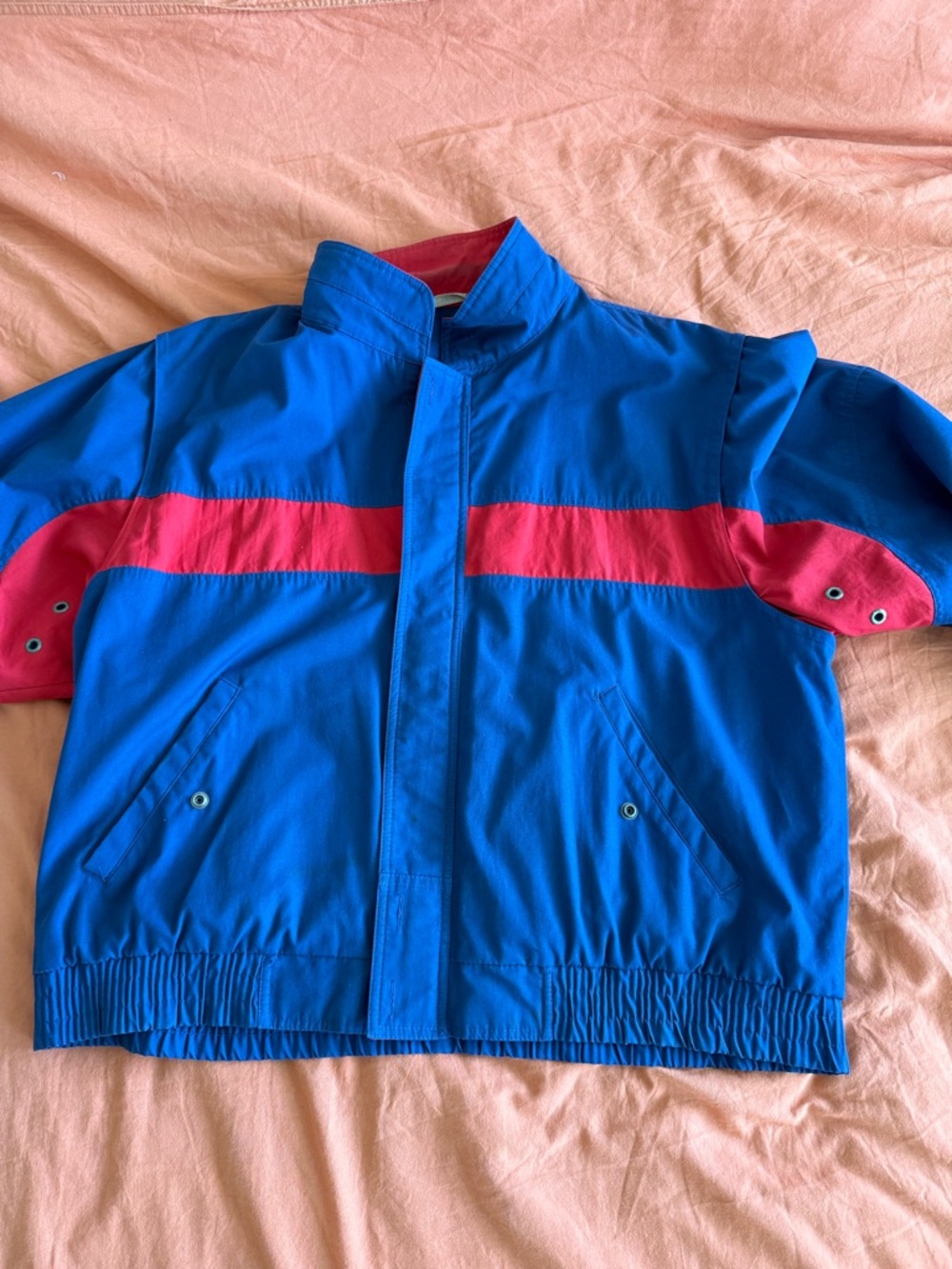 Classic Vintage 80s Men’s Blue and Red Colorblock Windbreaker Jacket